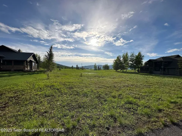 14 Winger Cir, Victor, ID 83455