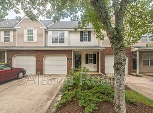 8787 Robinson Forest Dr, Charlotte, NC 28277