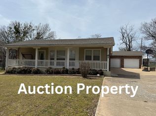 307 S Cherokee St, Locust Grove, OK 74352