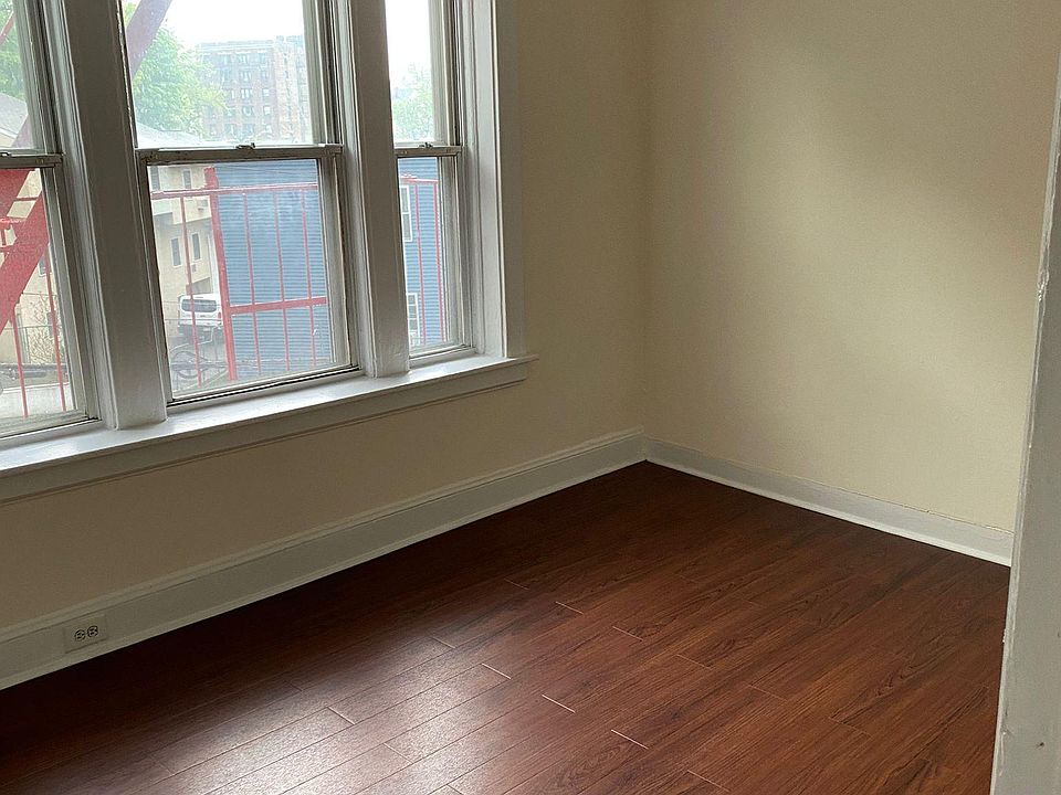 1st image of 249 McLean Ave APT 3C