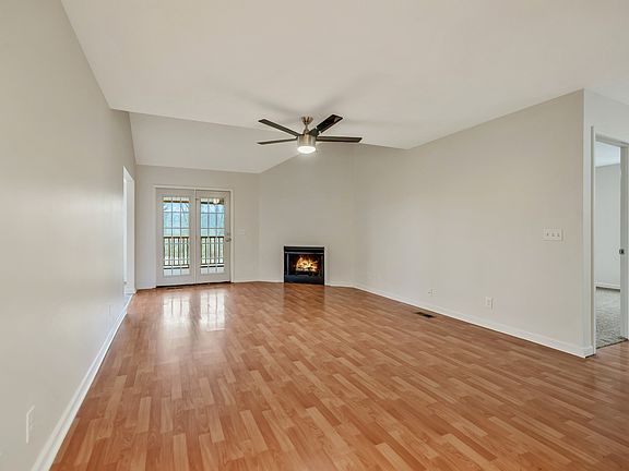 2nd image of 3006 Kelly Lynn Ct