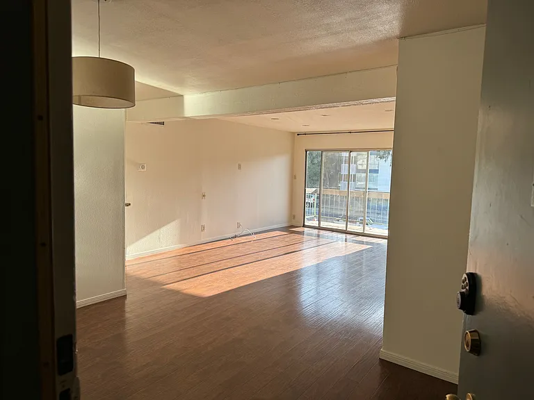5460 White Oak Ave #A220 — Photo 10