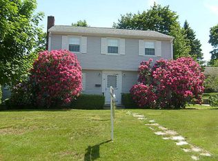 14 Peters Ln, West Warwick, RI 02893