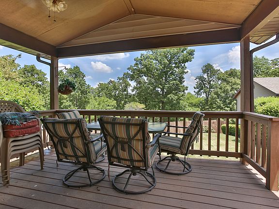 covered deck-bunkhouse