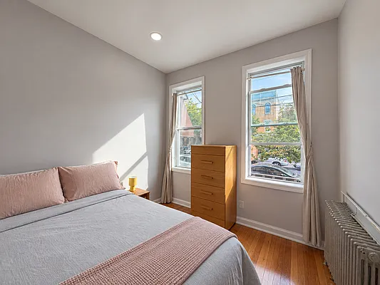 Bedroom, photo 8