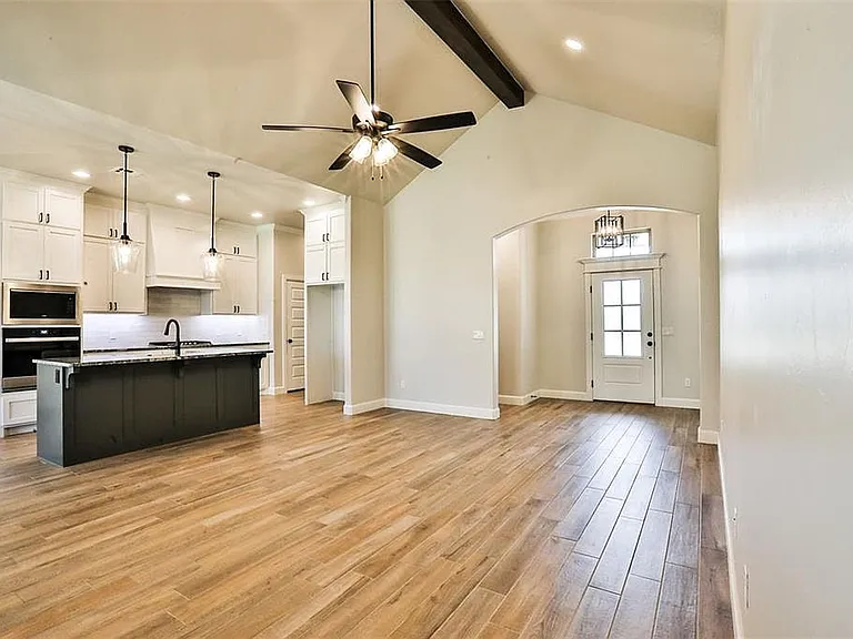 9301 SW 44th Ter — Photo 6