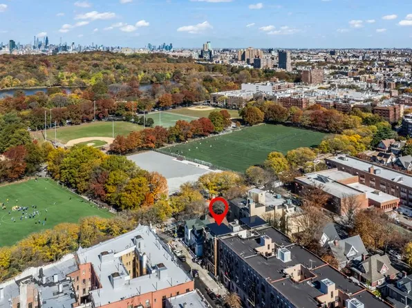 9 Argyle Road image 22 of 24