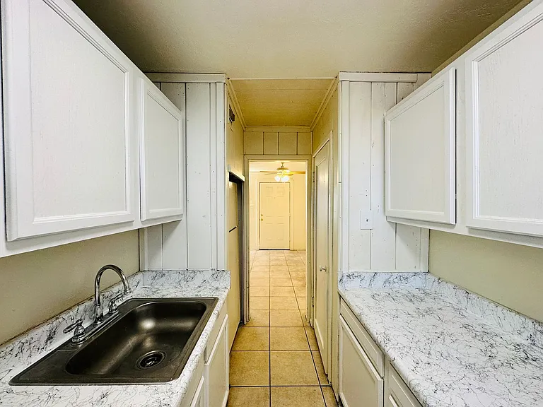 Studio and 1 Bedrooms in this Stunning Community! — Photo 11