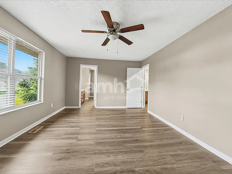 6486 Cobblers Trl — Photo 11