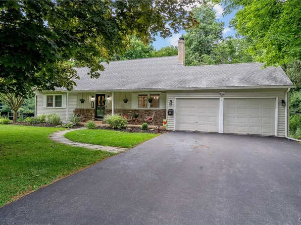 200 Whitestone Dr, Syracuse, NY 13215