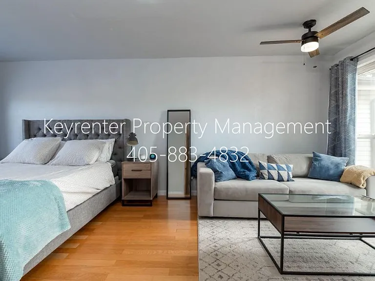 301 SE 34th St — Photo 9