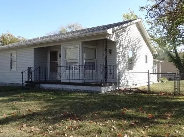 203 E Dakota St, Butler, MO 64730