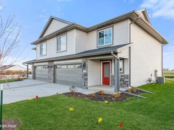 1095 Mary Ln, North Liberty, IA 52317