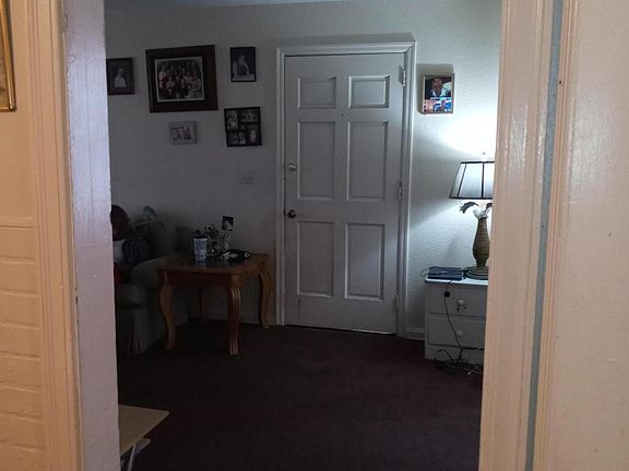 2nd image of 112 E 44th St