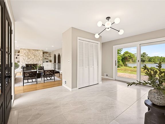 3rd image of 18 Widewaters Ln