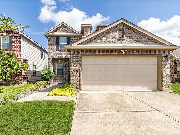 3rd image of 10731 Sun River Falls Dr