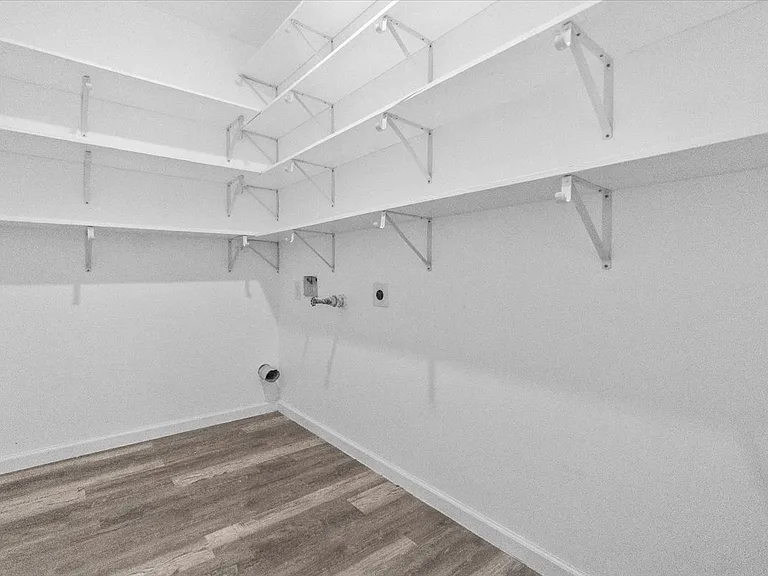 3512 Hamilton Ave — Photo 10