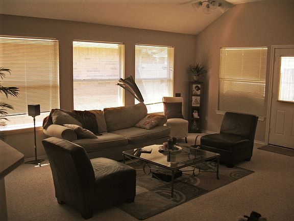 4th image of 16610 Bishop Knoll Ln