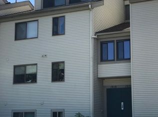 1918 Melrose Dr APT B, Champaign, IL 61820