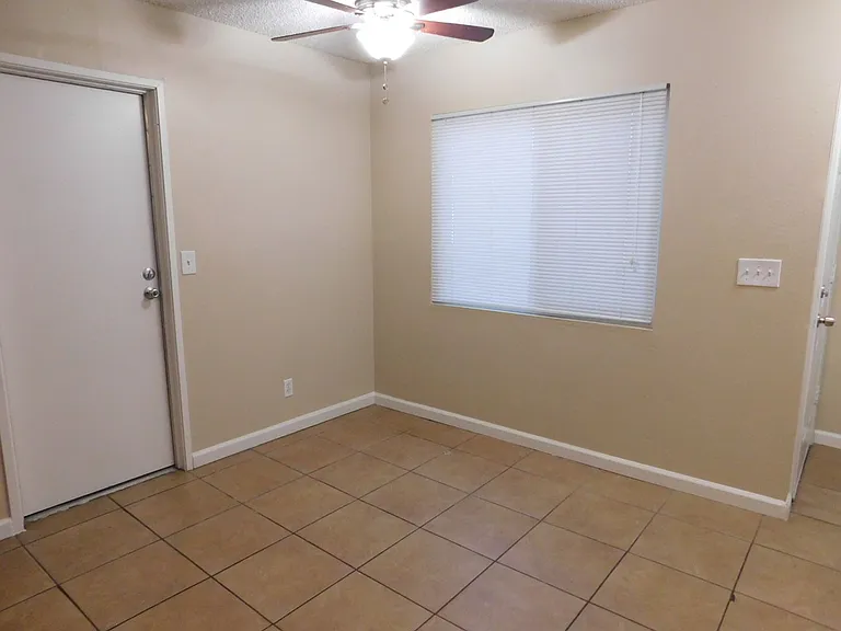 5228 Greene Ln — Photo 15
