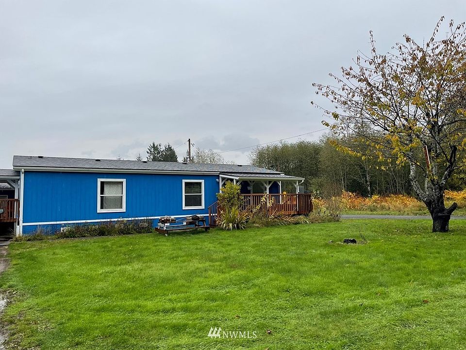 Welcome to this spacious manufactured home offering 1344 sqft, with updates in the lovely community of South Bend.