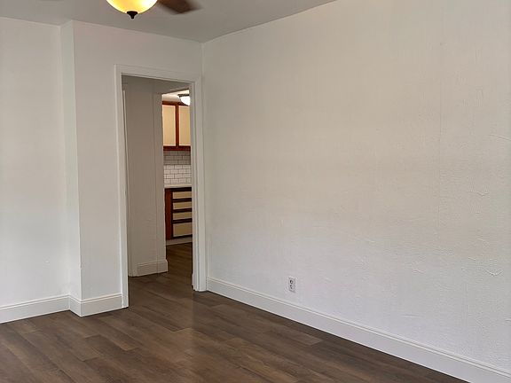 2nd image of 3164 SE Hawthorne St #3164