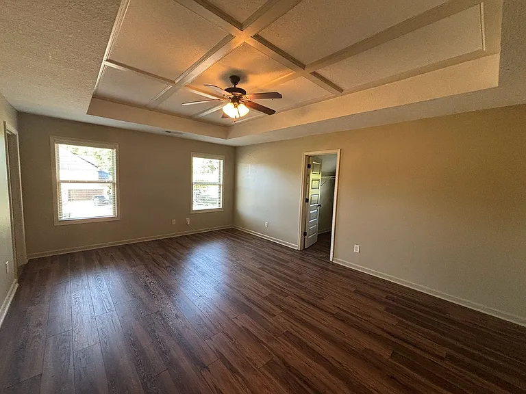 323 Owens Rd — Photo 11