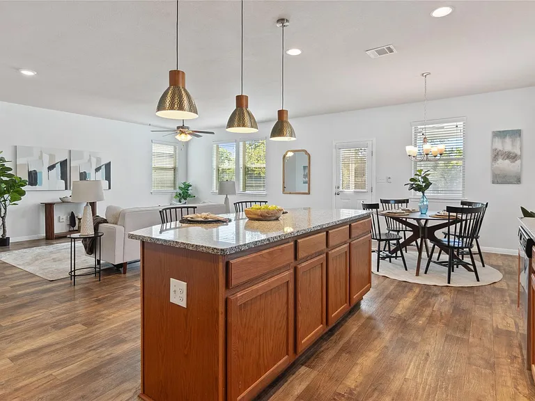 208 Callahan Ln — Photo 13