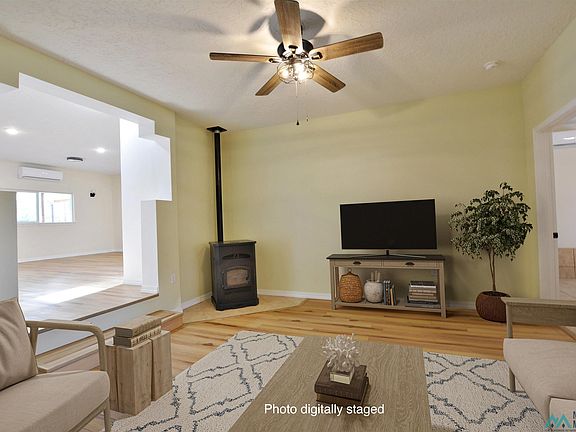 4th image of 309 S Avenue F