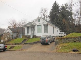 43 Clinton St, Nelsonville, OH 45764