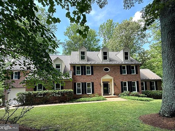 2nd image of 922 Malvern Hill Dr