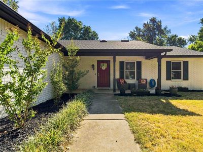 308 E Village Dr, Fayetteville, AR, 72703
