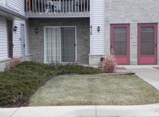 615 Quinlan Dr, Pewaukee, WI 53072