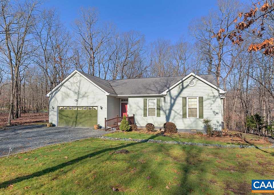 1st image of 32 Woodlawn Dr