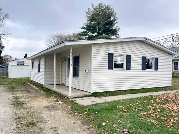 1439 Lanewood Dr, Dixon, IL 61021