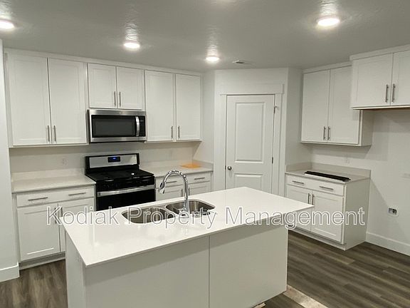 3rd image of 1130 N 1920 W