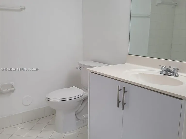 2921 SE 13th Ave #106-48 — Photo 9