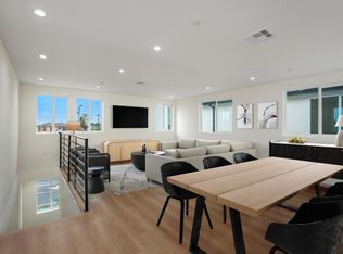 10909 S Main St #1/2, Los Angeles, CA 90061