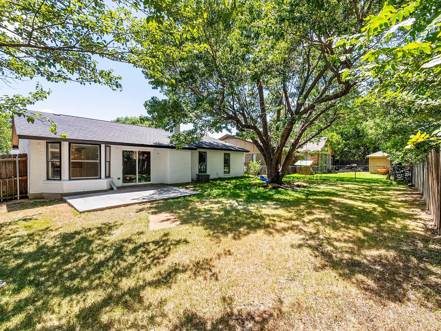3 bed, 1313 sqft, $2,300 — Photo 4