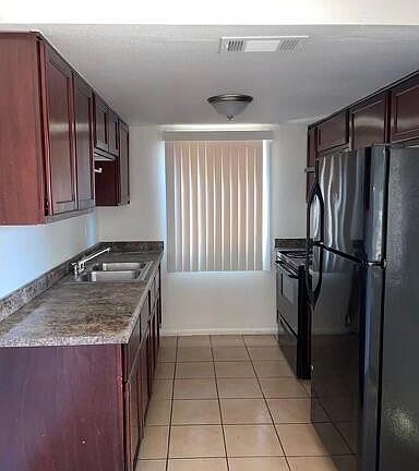 2nd image of 5302 W LYNWOOD Street