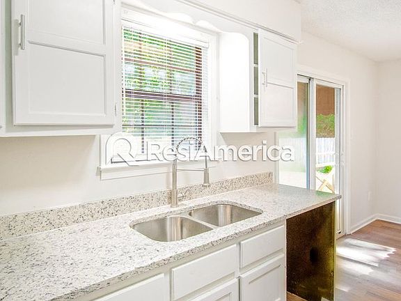 5th image of 4555 Northwood Hills Dr