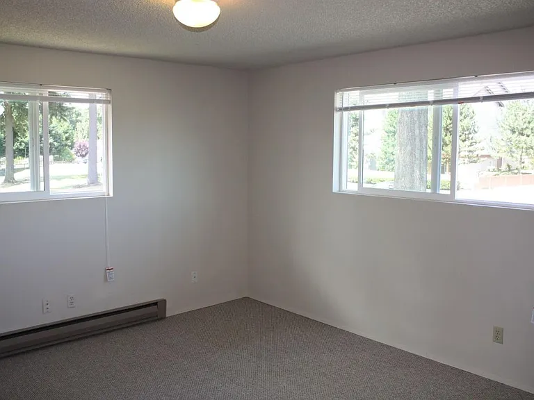 7725 Timber Hill Dr #B — Photo 3