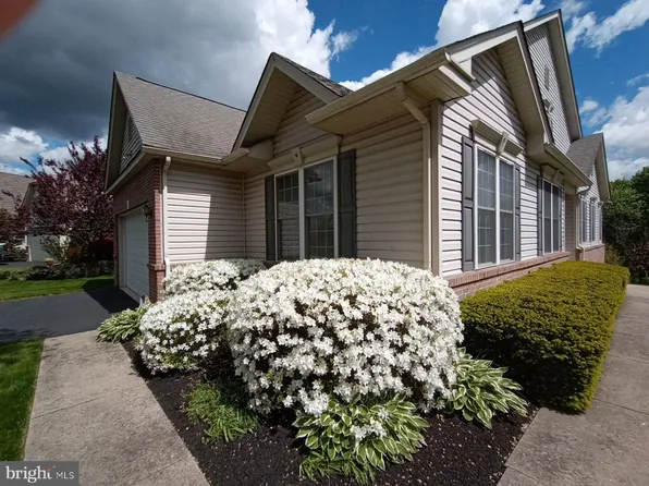 281 Kingsfield Dr, Souderton, PA 18964