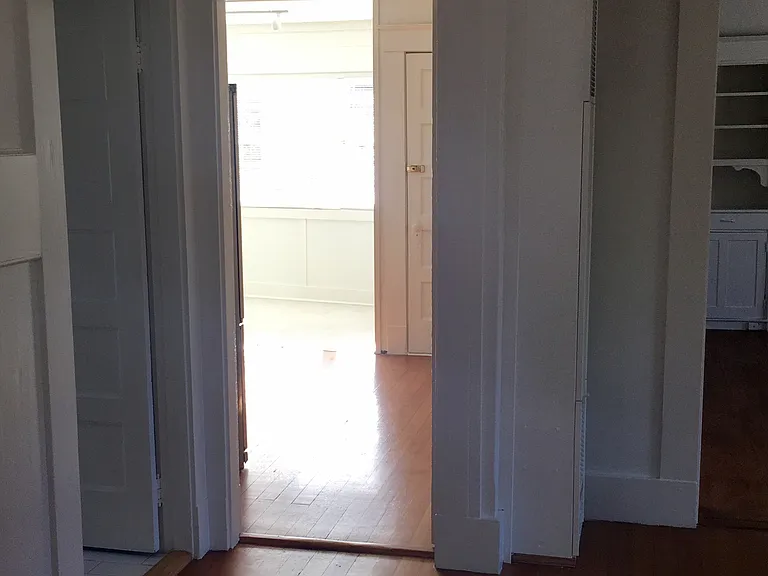 140 E Blithedale Ave #140 — Photo 2