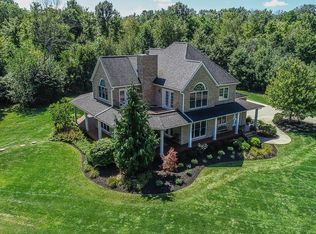12385 Regal Pl, Chagrin Falls, OH 44023