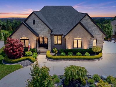 60778 Forest Creek Dr, Washington, MI, 48094