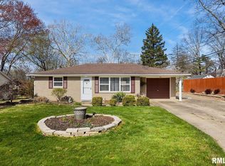 3927 N Walround Ln, Peoria, IL 61615