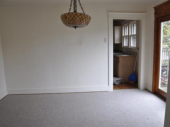 5th image of 2910 S Greenway Dr