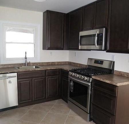 2nd image of 6 Flower Rd