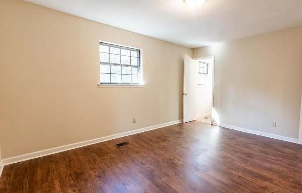 Building Photo - 308 Crisman St